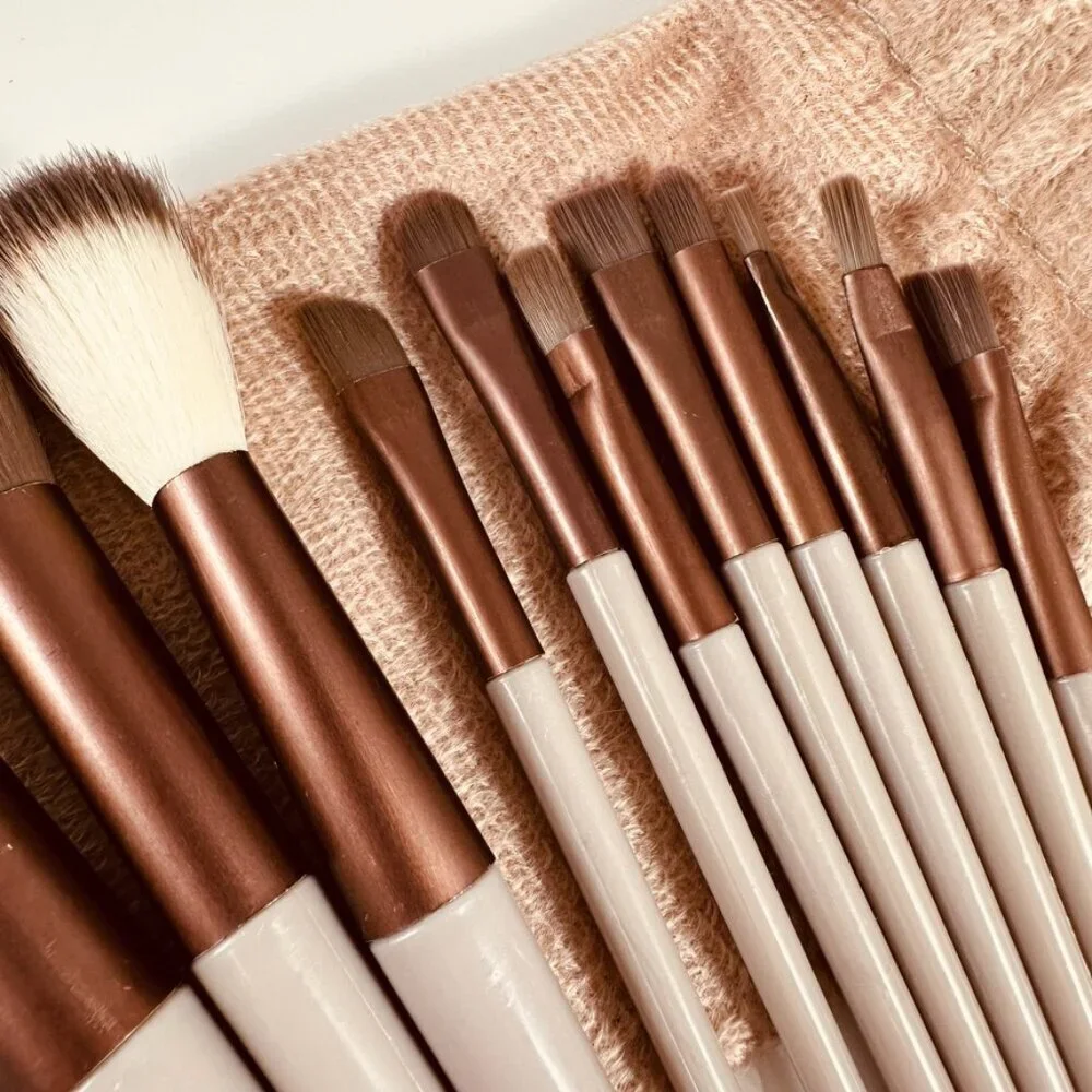 Complete makeup brush set with travel pouch and beauty blender NWT